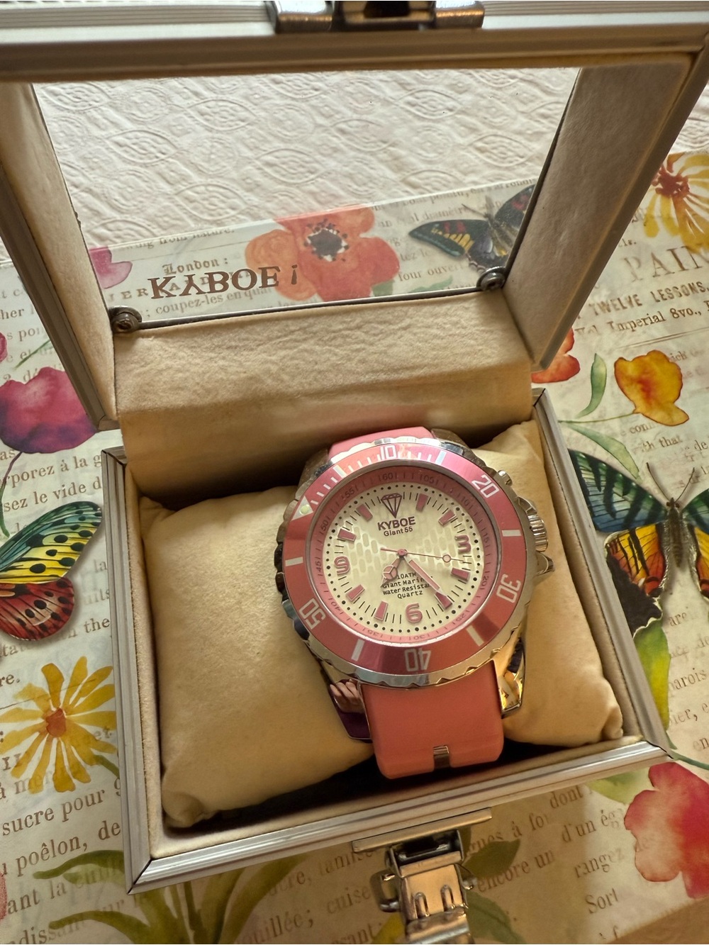 Women's Pink Dive-Style Silicone Watch